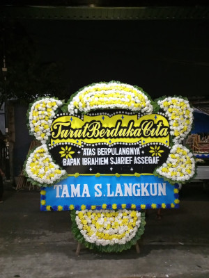 Papan Bunga Duka di Hantakan